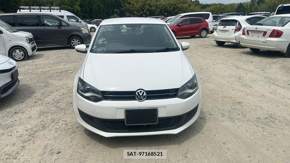 VolksWagen POLO 2013-04 6773411-7