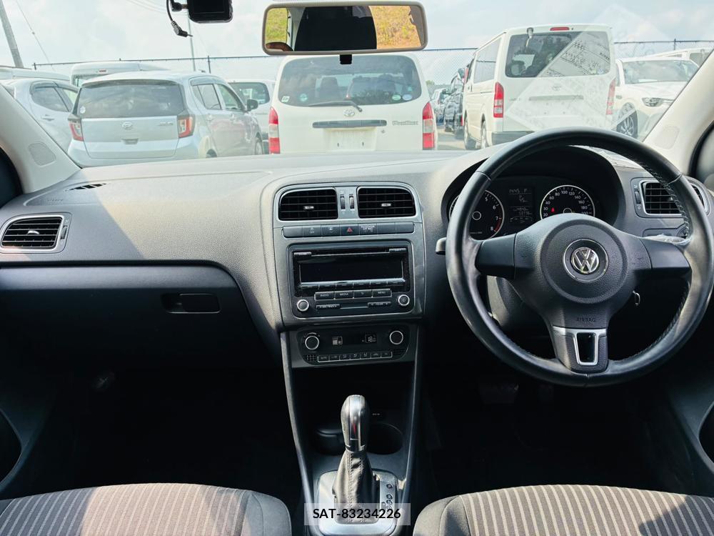 VolksWagen POLO 2013-09 7491203-12