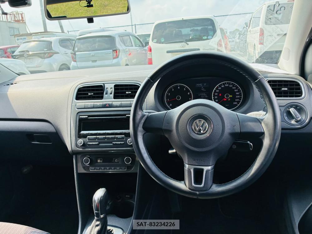 VolksWagen POLO 2013-09 7491203-13