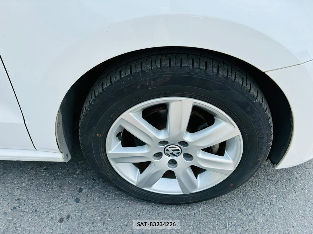VolksWagen POLO 2013-09 7491203-28