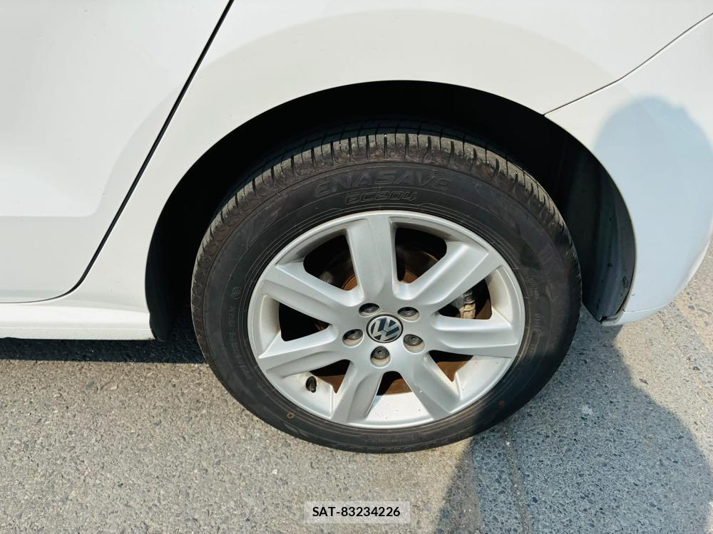 VolksWagen POLO 2013-09 7491203-30