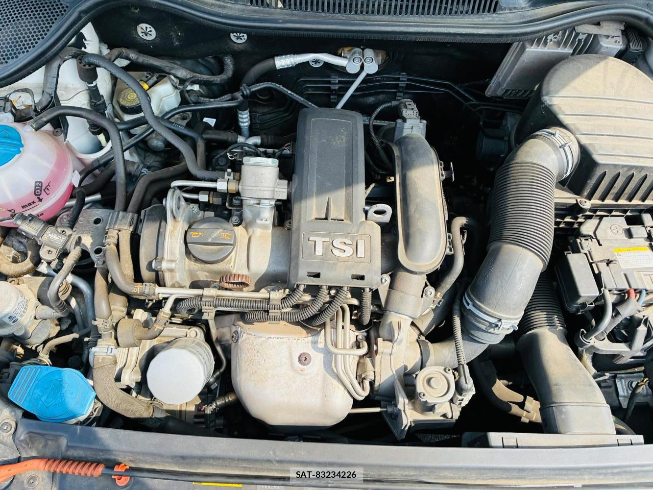 VolksWagen POLO 2013-09 7491203-38
