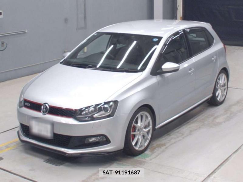 VolksWagen POLO 2012-04 7610977-0