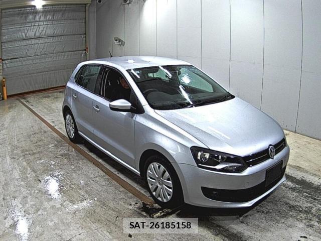 VolksWagen POLO 2013-10 7787563-0