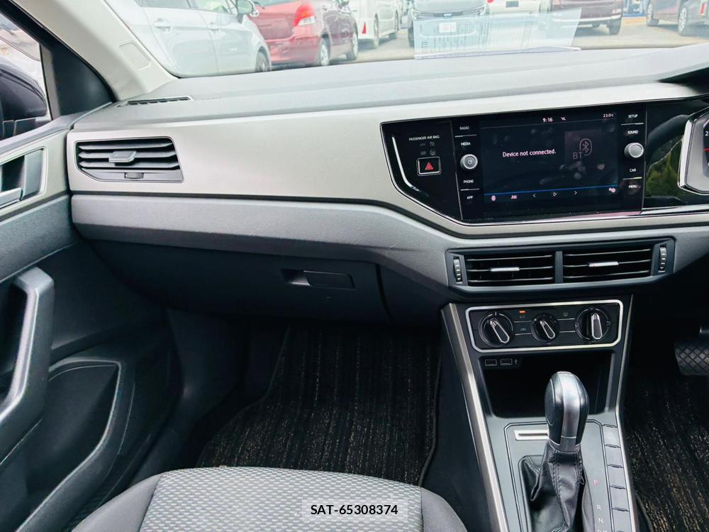 VolksWagen POLO 2018-08 7840160-17