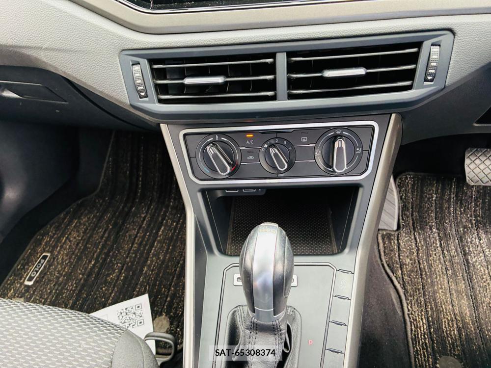 VolksWagen POLO 2018-08 7840160-19