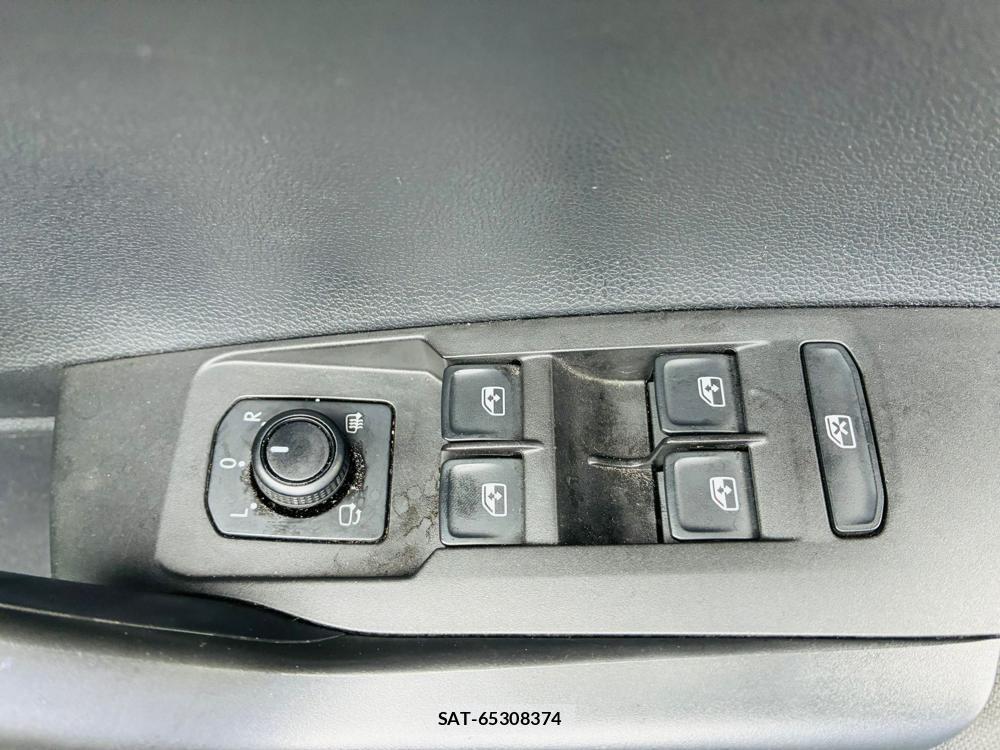 VolksWagen POLO 2018-08 7840160-21