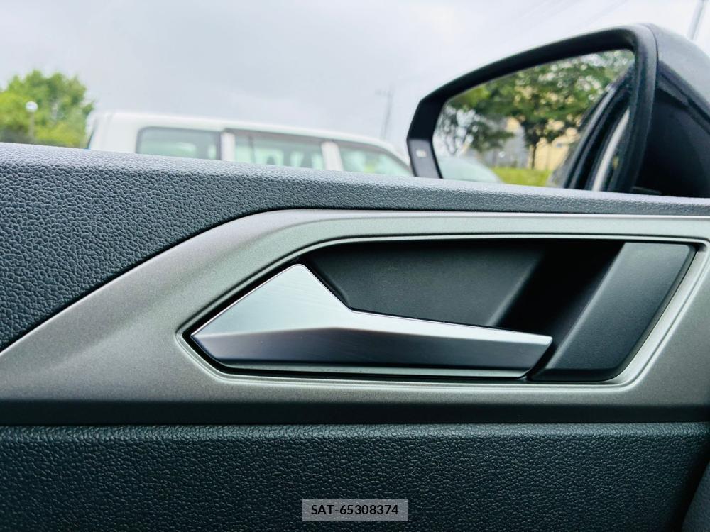 VolksWagen POLO 2018-08 7840160-22