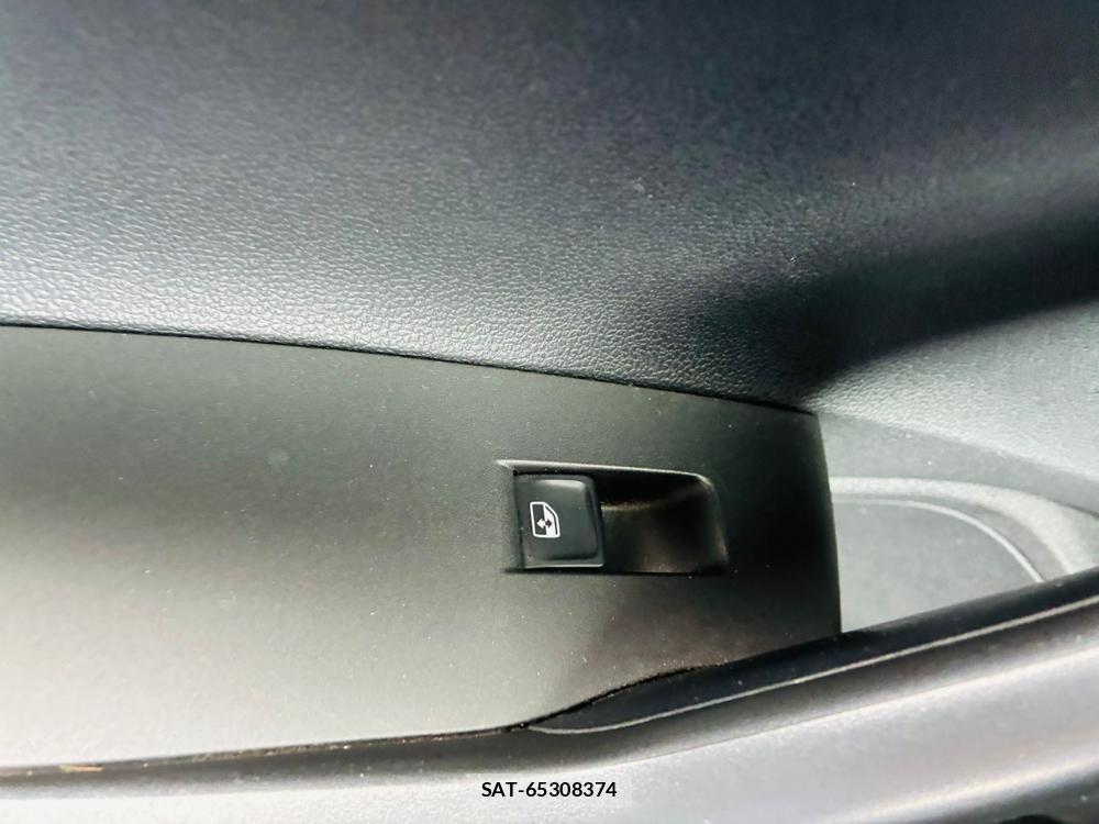 VolksWagen POLO 2018-08 7840160-23