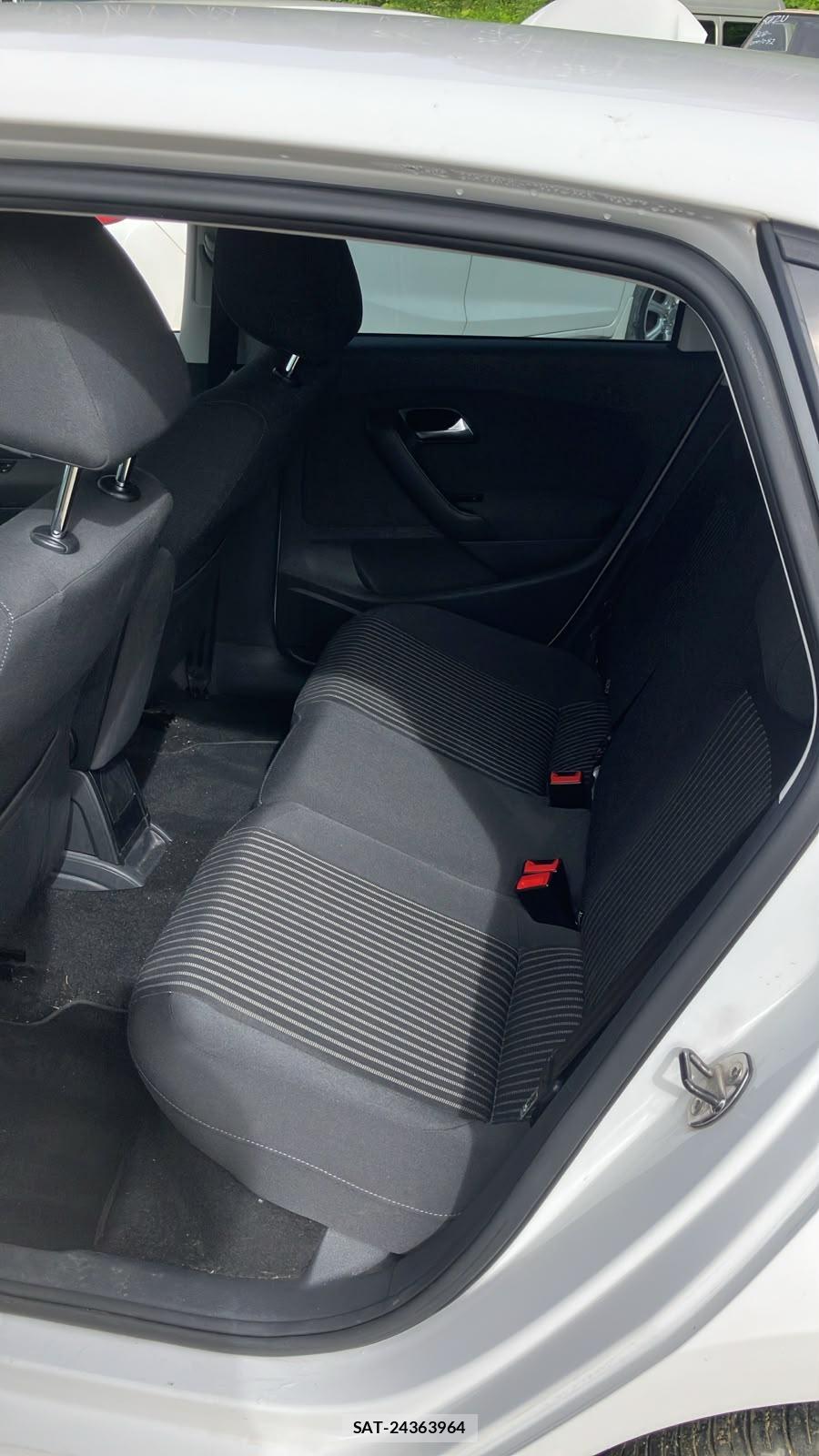 VolksWagen POLO 2013 7180528-9
