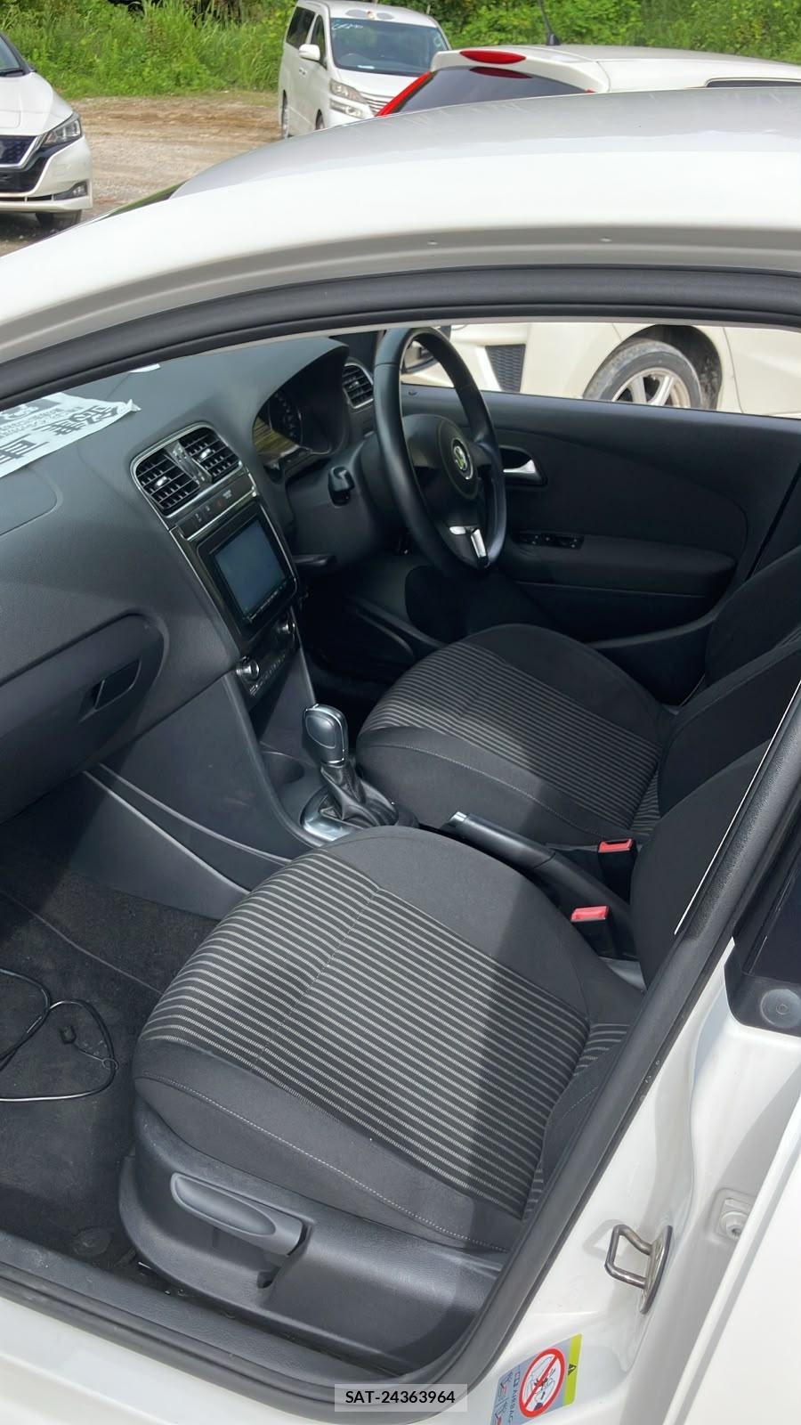 VolksWagen POLO 2013 7180528-10