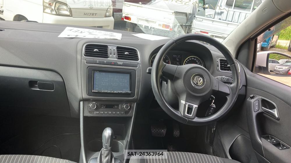 VolksWagen POLO 2013 7180528-12