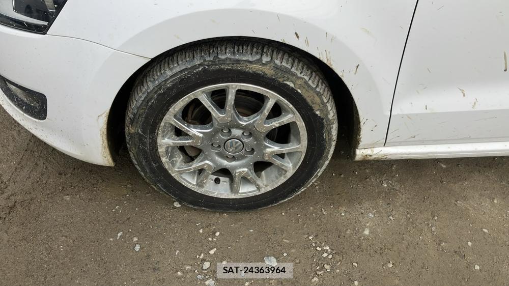 VolksWagen POLO 2013 7180528-23