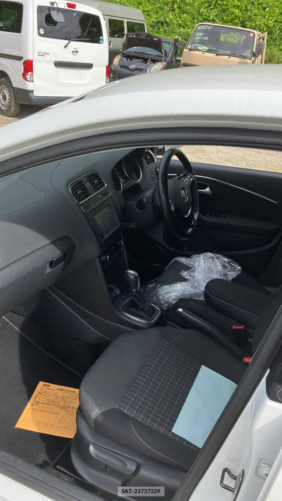 VolksWagen POLO 2014-12 7383196-10