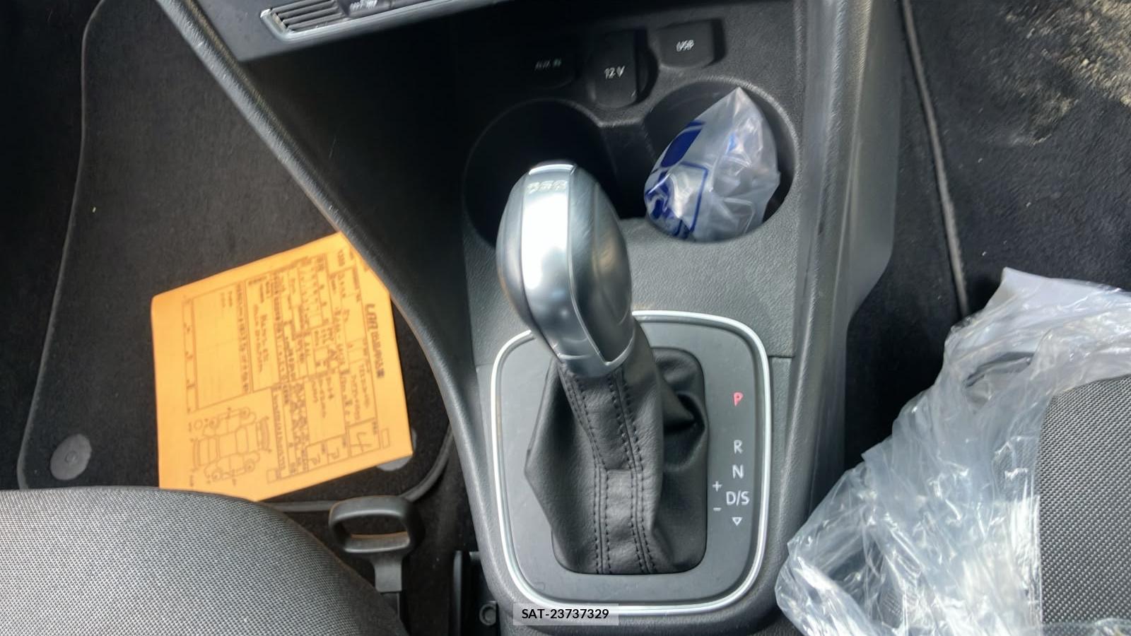 VolksWagen POLO 2014-12 7383196-17