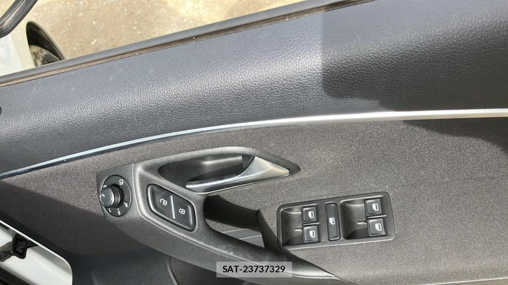 VolksWagen POLO 2014-12 7383196-18