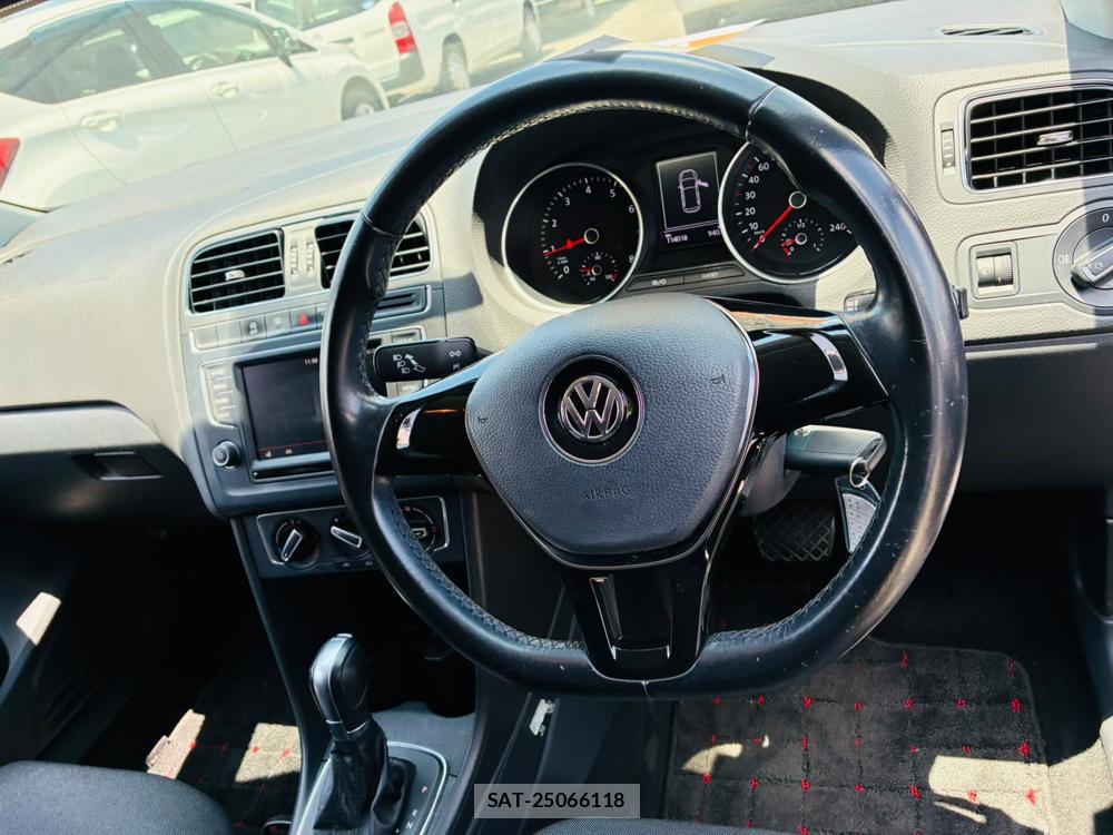 VolksWagen POLO 2015-03 7892152-14