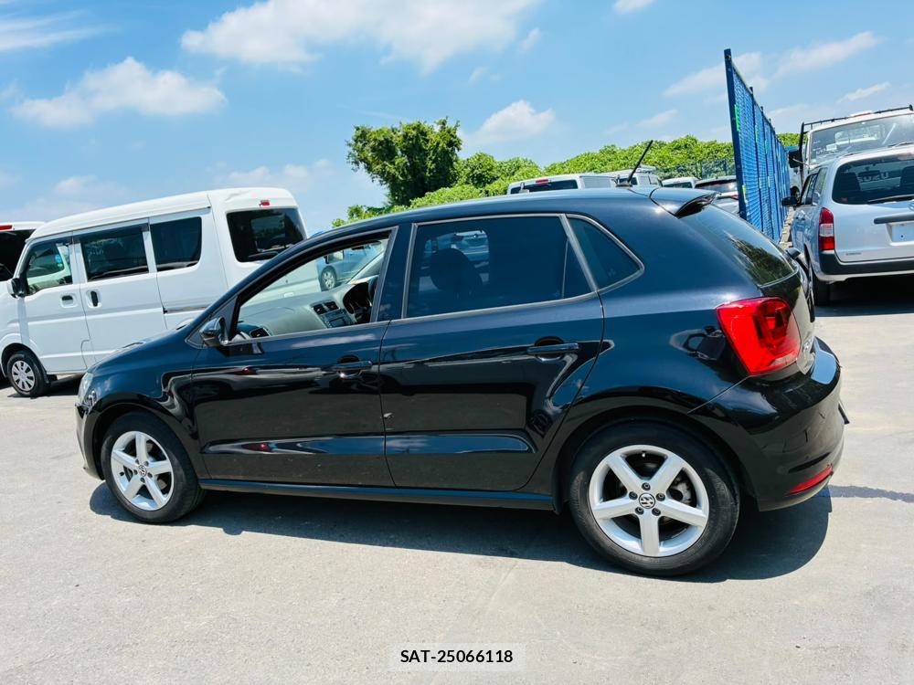 VolksWagen POLO 2015-03 7892152-1