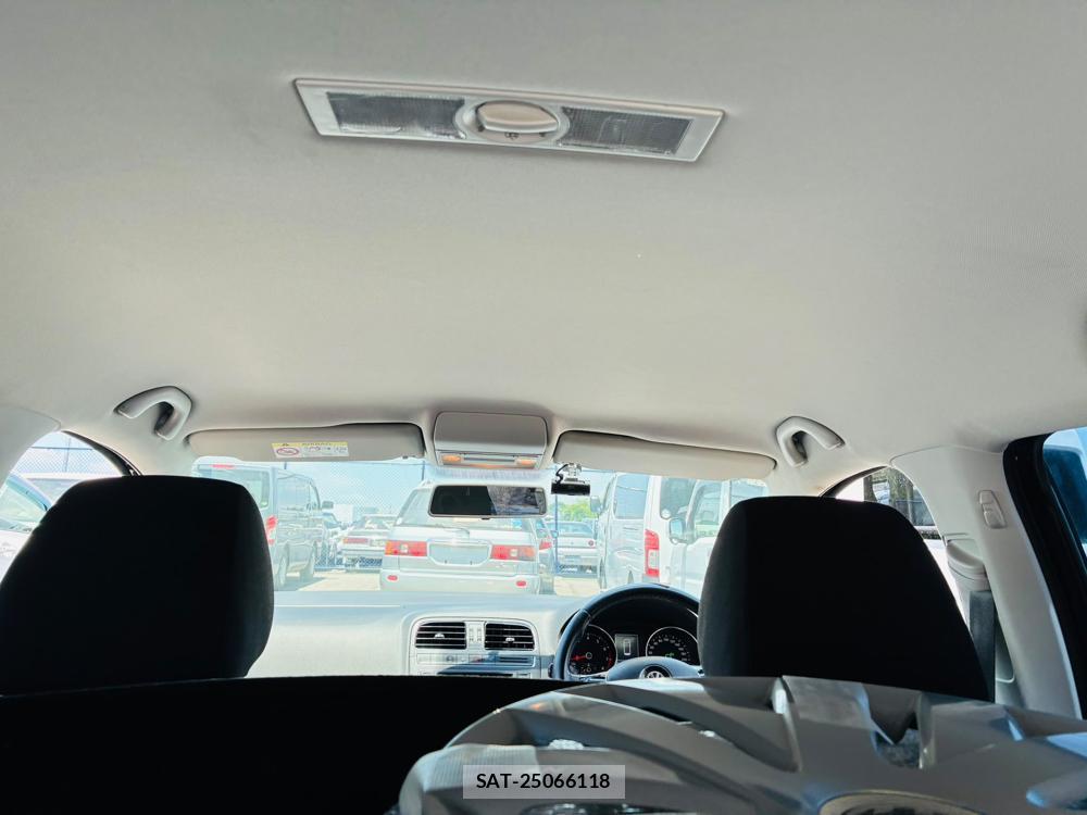 VolksWagen POLO 2015-03 7892152-24