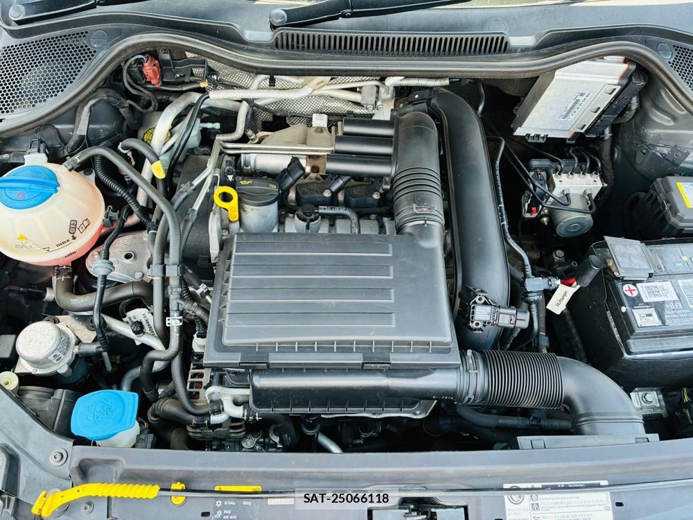 VolksWagen POLO 2015-03 7892152-38