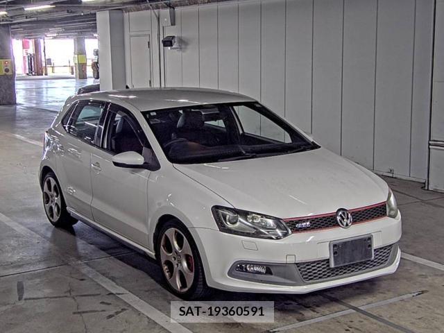 VolksWagen POLO 2011-08 8053143-3
