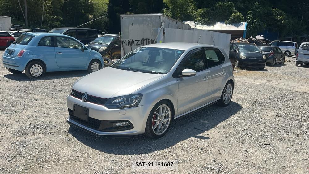 VolksWagen POLO 2012-04 7610977-0