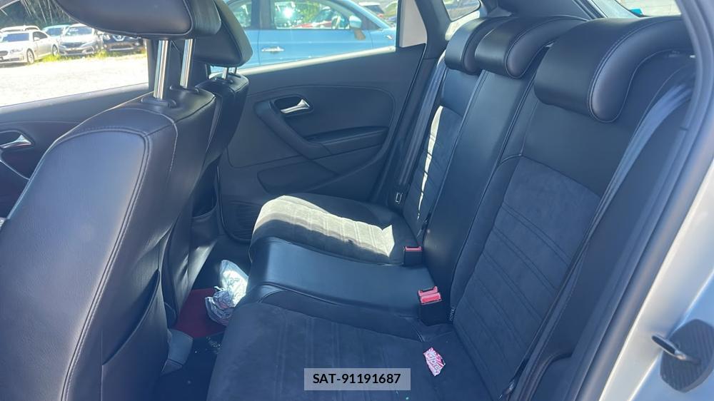 VolksWagen POLO 2012-04 7610977-9