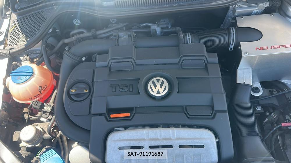 VolksWagen POLO 2012-04 7610977-35