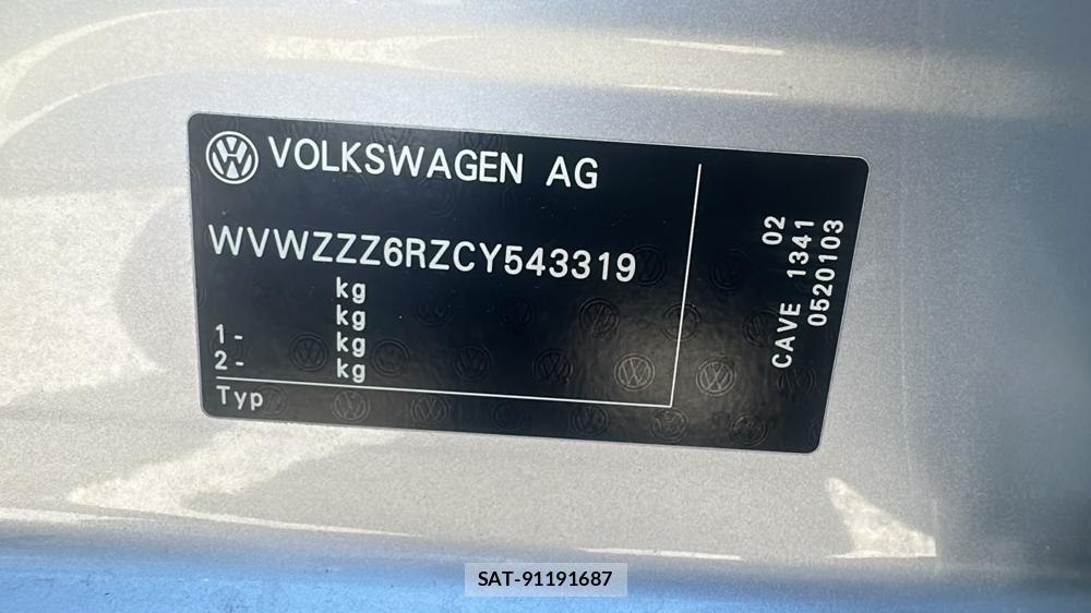 VolksWagen POLO 2012-04 7610977-36