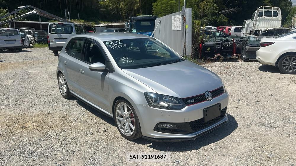 VolksWagen POLO 2012-04 7610977-6