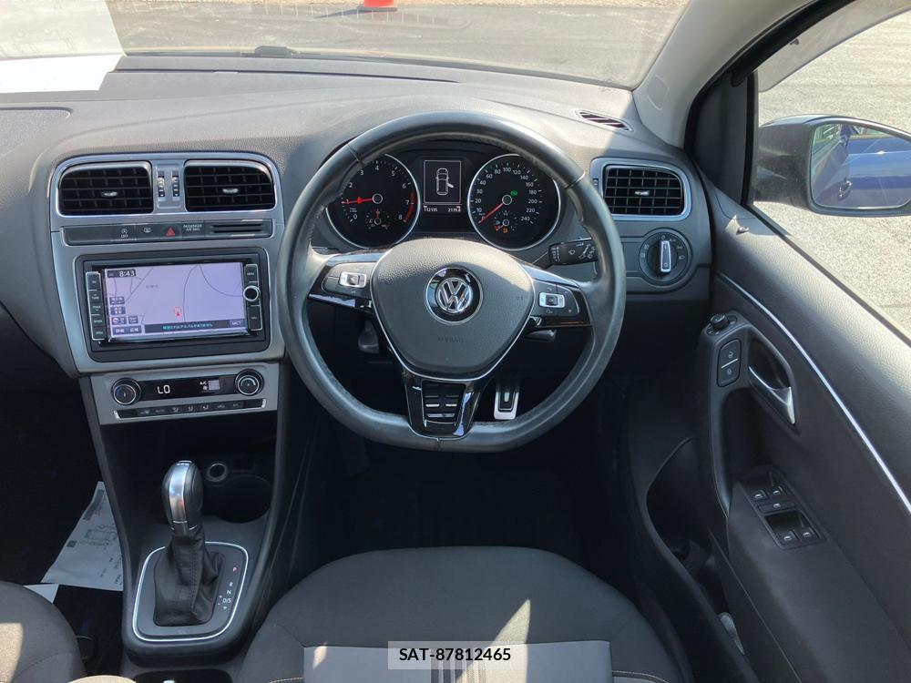 VolksWagen POLO 2016-08 1243857-13