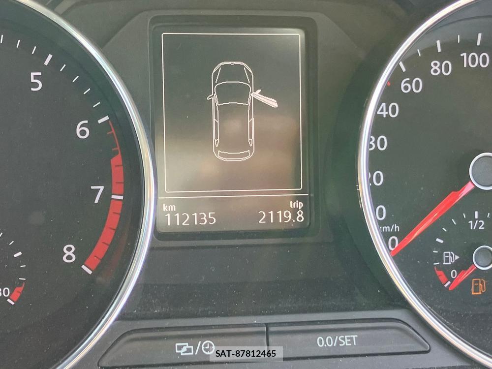 VolksWagen POLO 2016-08 1243857-14