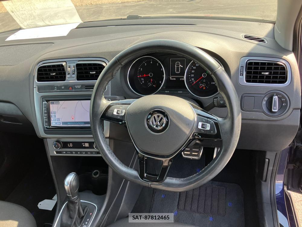 VolksWagen POLO 2016-08 1243857-16
