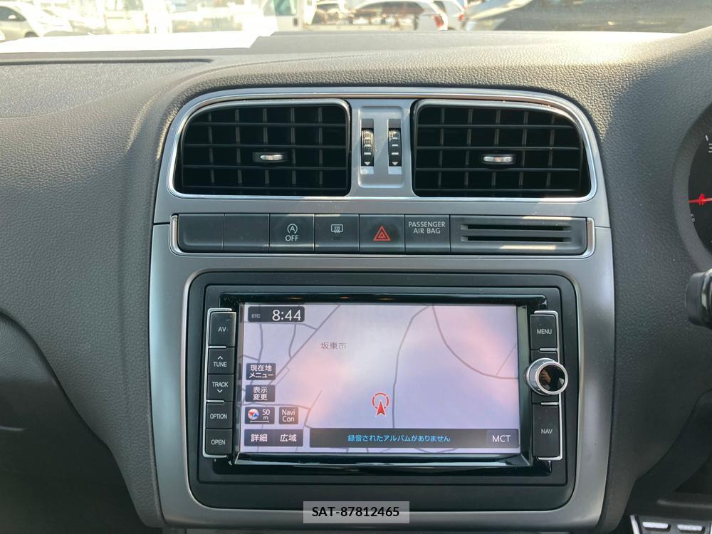 VolksWagen POLO 2016-08 1243857-18
