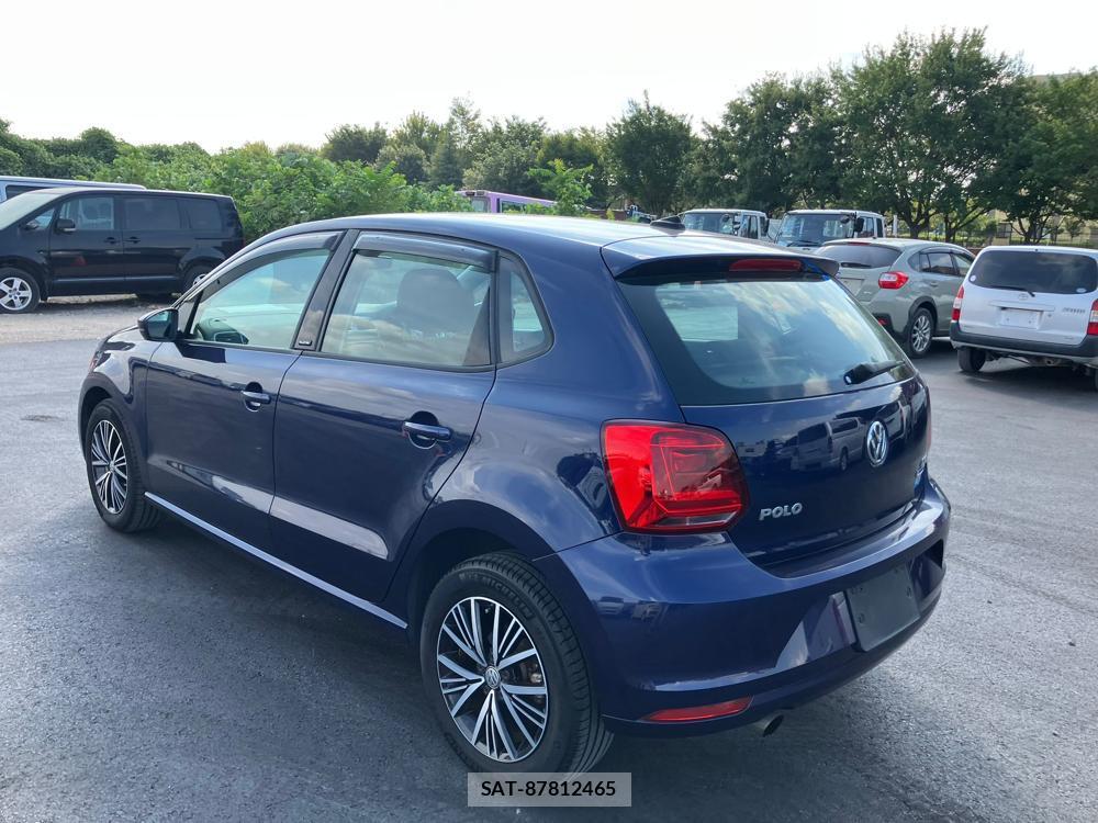 VolksWagen POLO 2016-08 1243857-4