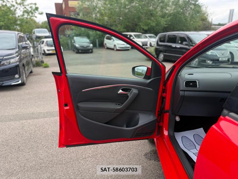VolksWagen POLO 2014-12 1252843-13
