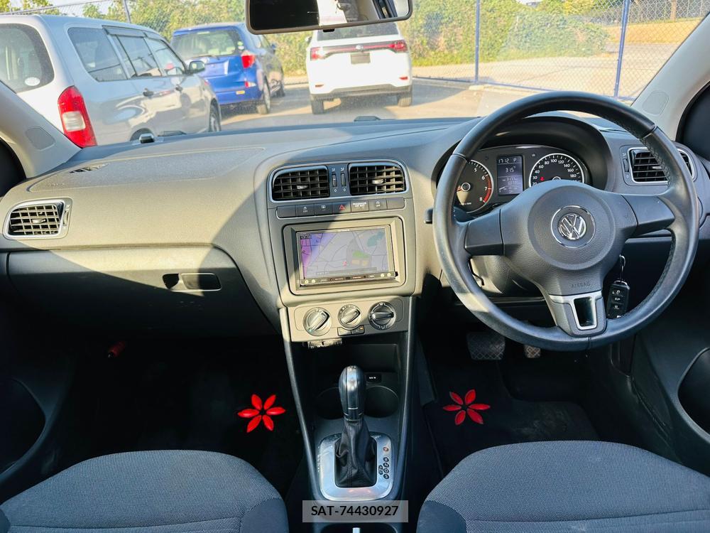 VolksWagen POLO 2013 6787618-12
