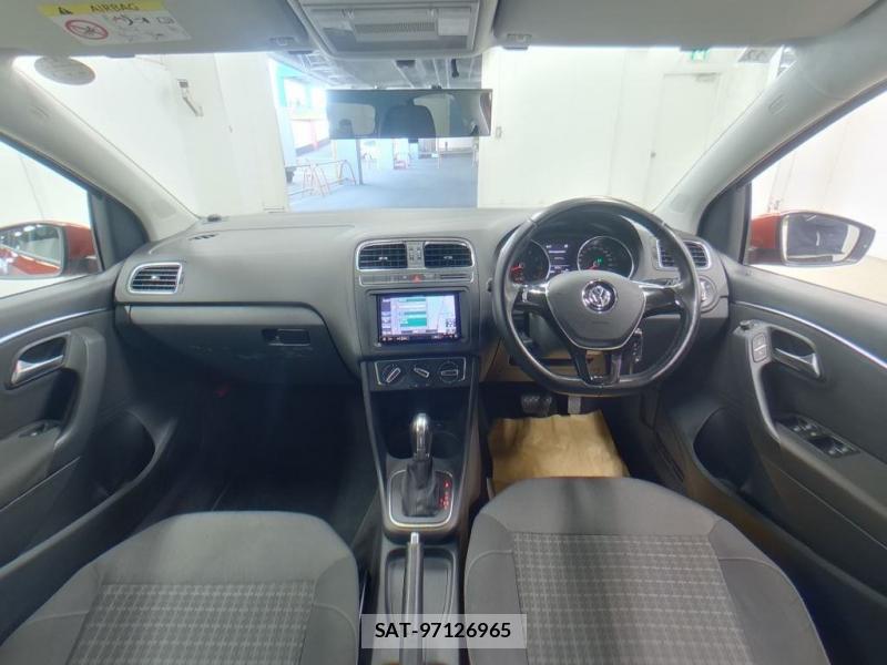 VolksWagen POLO 2014 6937242-4