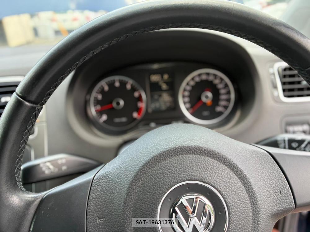 VolksWagen POLO 2012-09 7227988-14