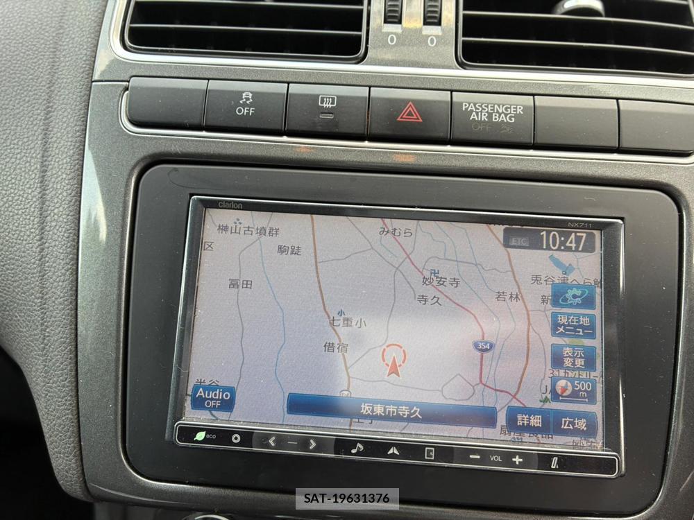 VolksWagen POLO 2012-09 7227988-18