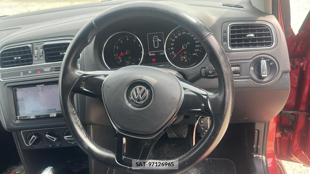 VolksWagen POLO 2014 6937242-13
