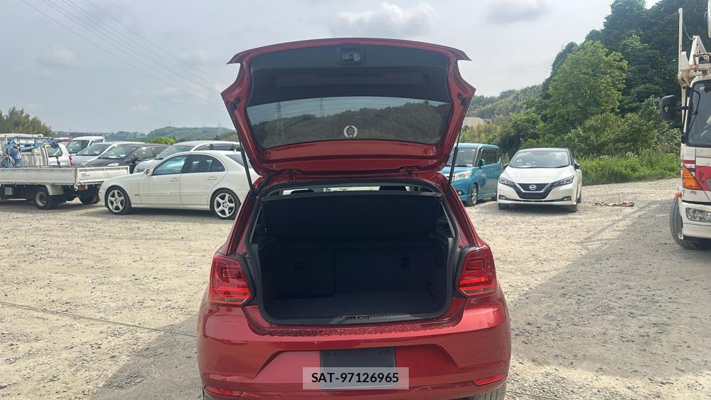 VolksWagen POLO 2014 6937242-23