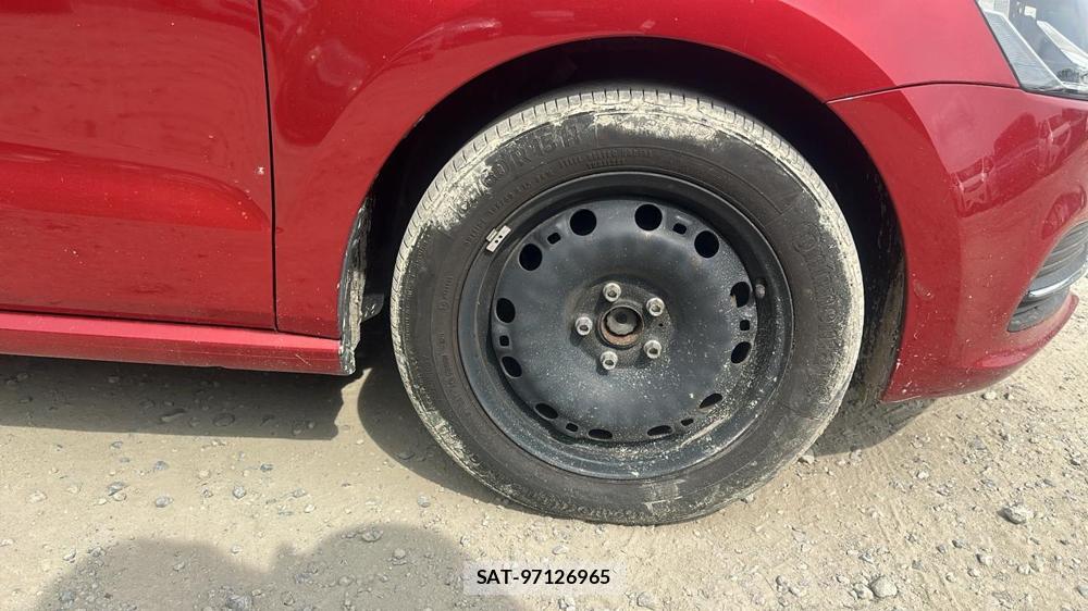 VolksWagen POLO 2014 6937242-25