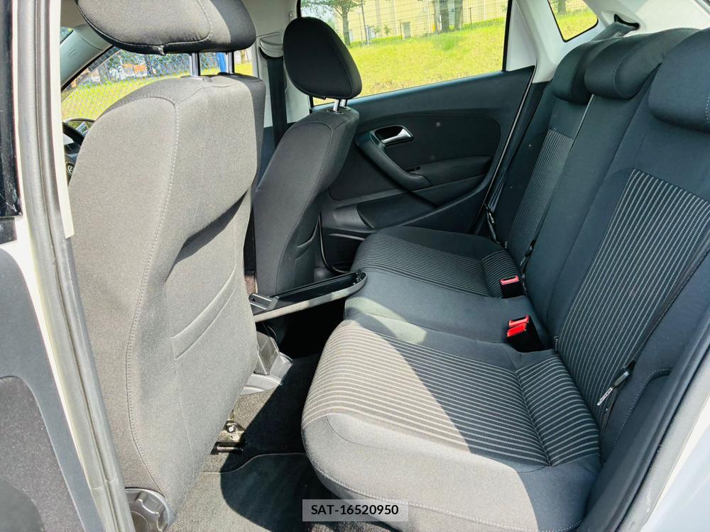 VolksWagen POLO 2011-06 7721546-9