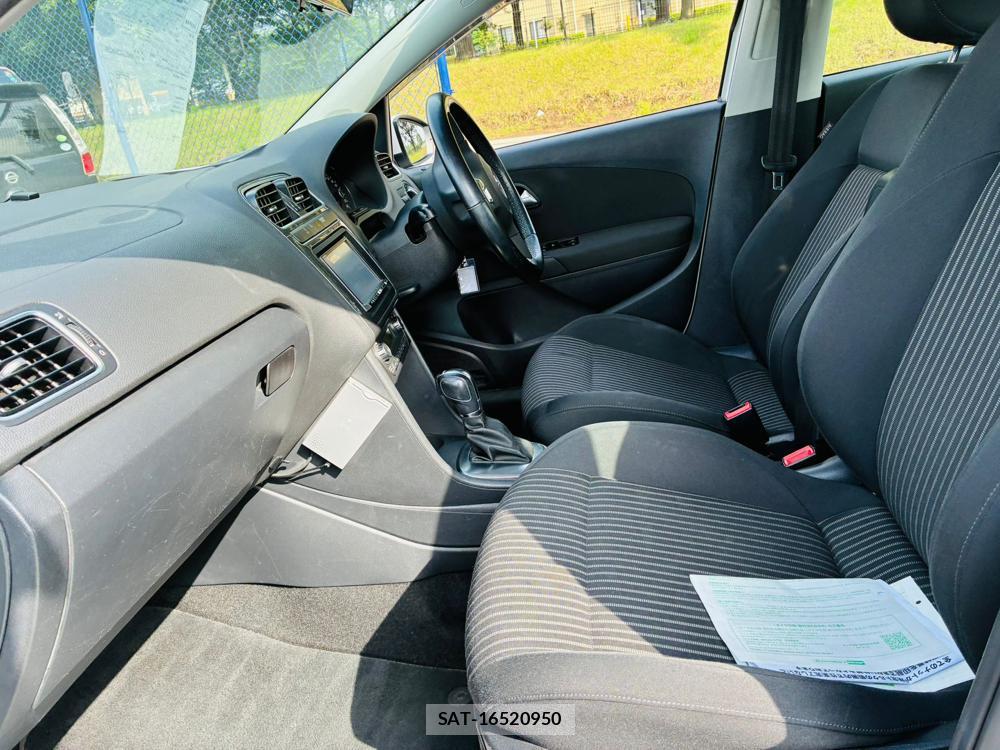 VolksWagen POLO 2011-06 7721546-10