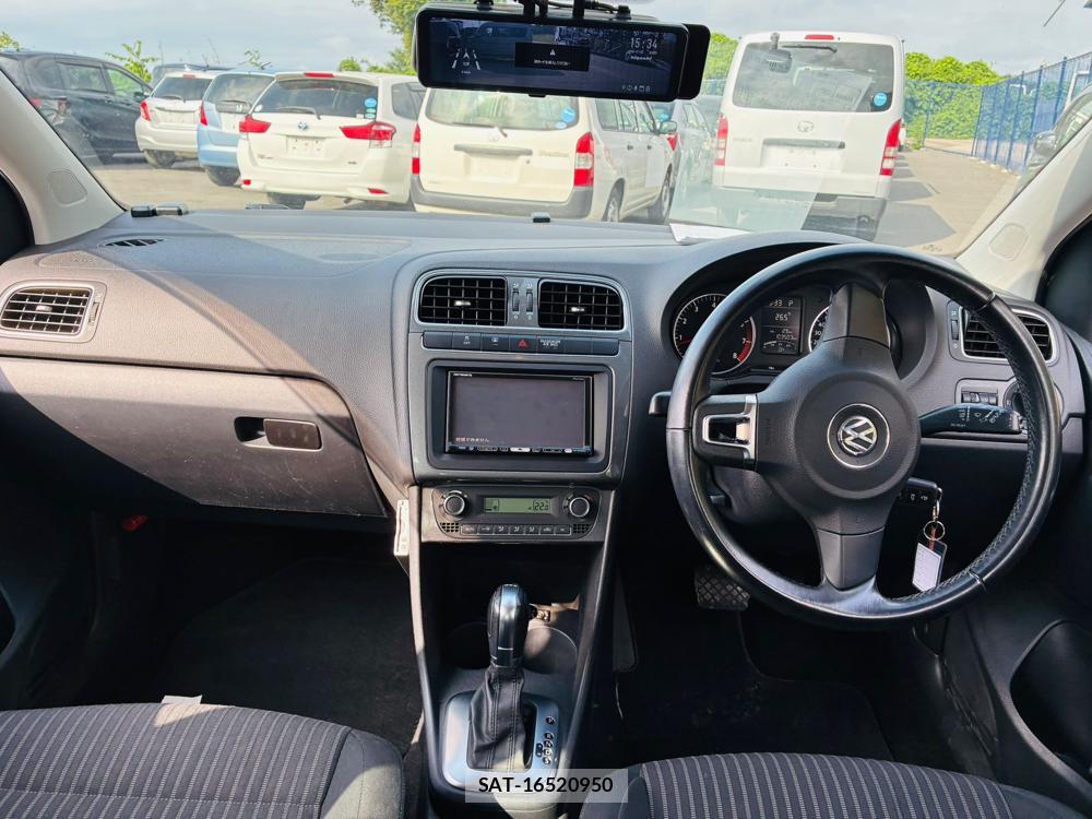 VolksWagen POLO 2011-06 7721546-12