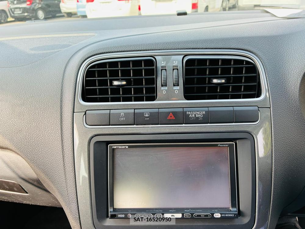 VolksWagen POLO 2011-06 7721546-18