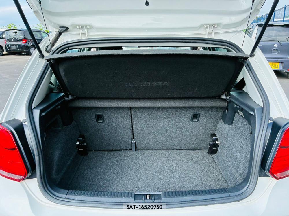 VolksWagen POLO 2011-06 7721546-25