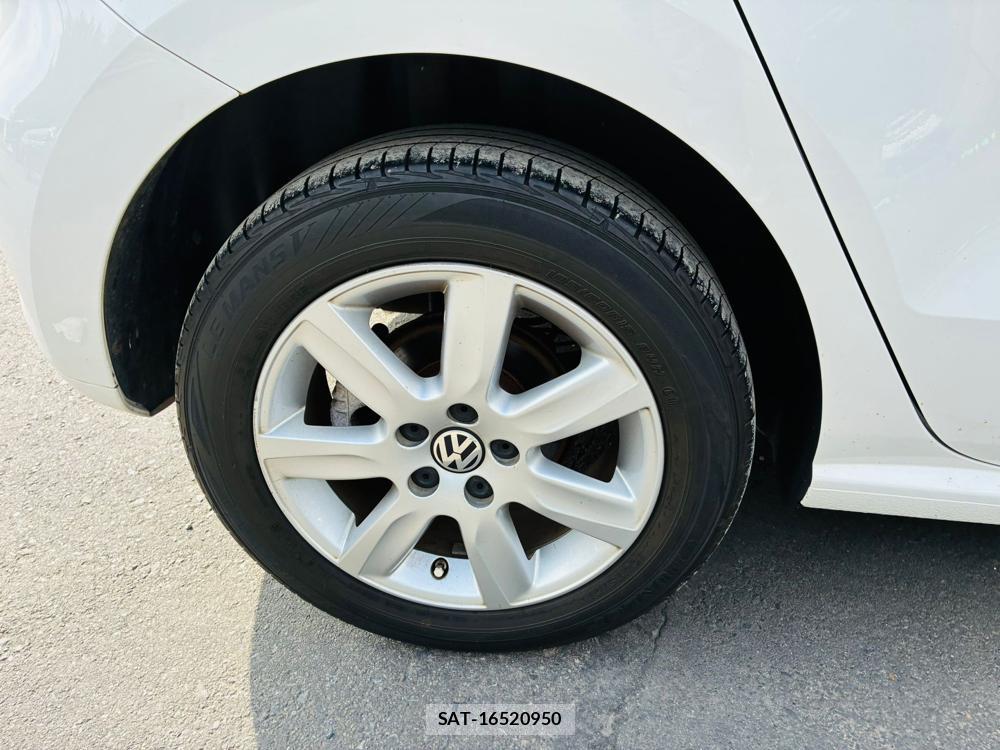VolksWagen POLO 2011-06 7721546-27