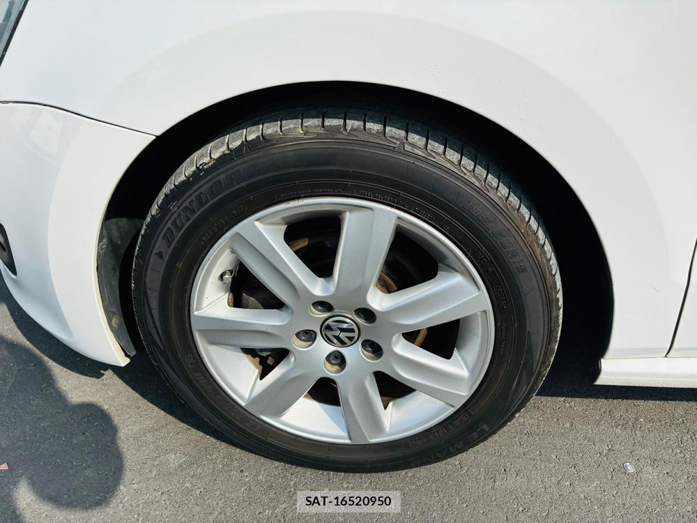 VolksWagen POLO 2011-06 7721546-29